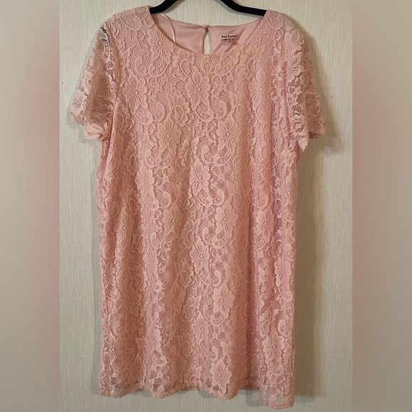Juicy Couture Dresses & Skirts - Juicy Couture Baby Pink Lace Dainty Modest Feminine Shift Dress Size XXL